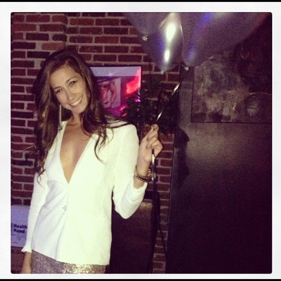 Meet your Posher, Lucy - Picture 1 of 1